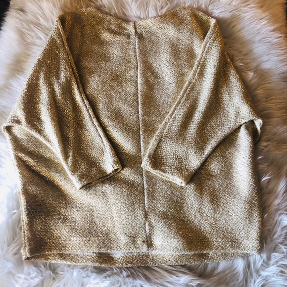 Gold blouse - Picture 2 of 4